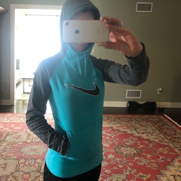 Nike hoodie - Picture 4 of 6
